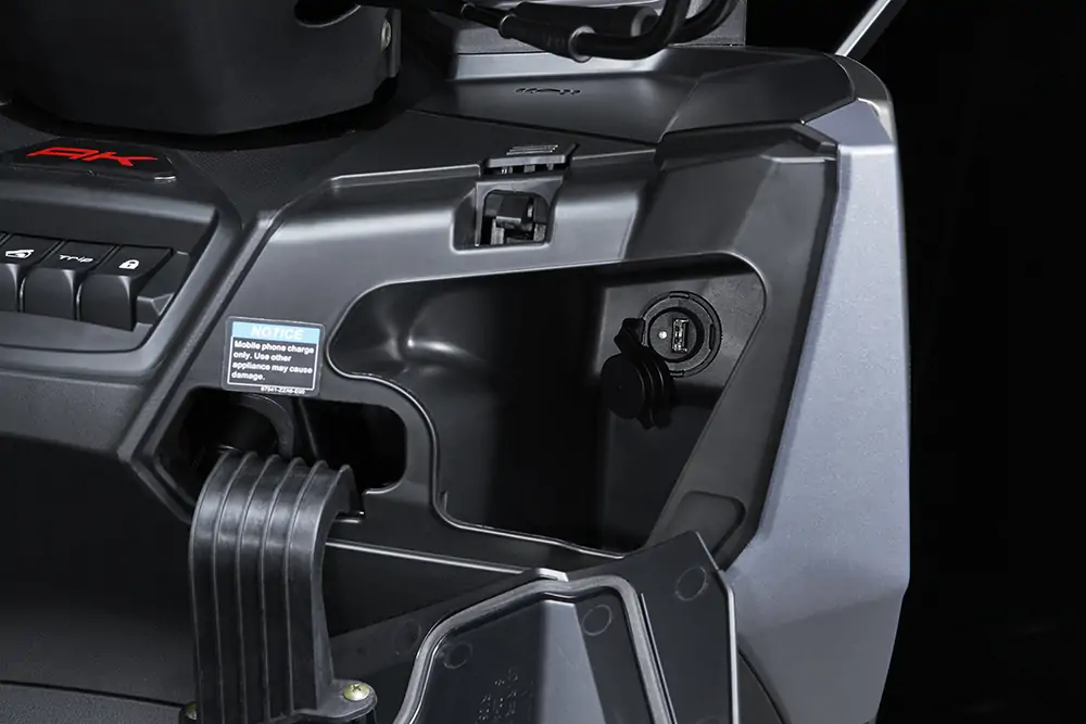 ak550-premium-dettagli_11.jpg